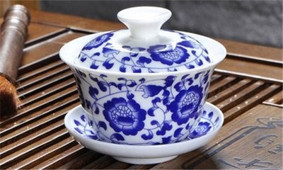 古代青花瓷茶碗的收購與拍賣指南 價格、廠家及雜項業務解析